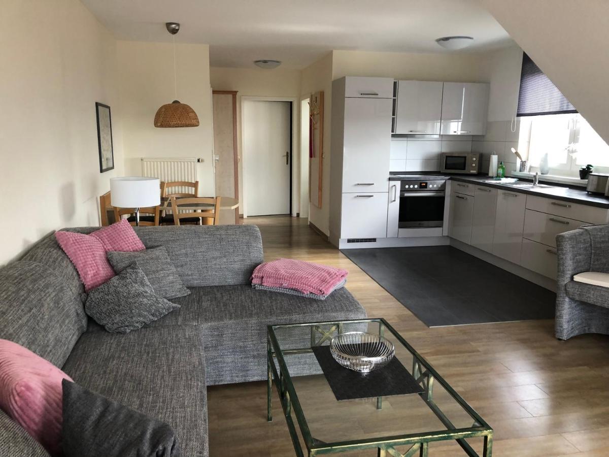 Ferienwohnung "Kranich" Im Ferien-Resort Ruegen サガルト エクステリア 写真