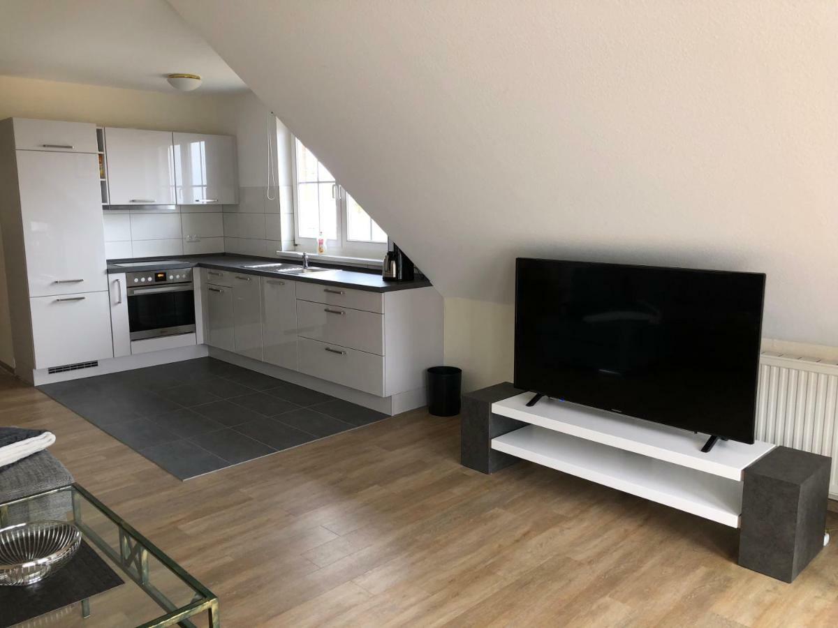 Ferienwohnung "Kranich" Im Ferien-Resort Ruegen サガルト エクステリア 写真